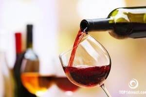Những lợi ích về sức khỏe khi uống rượu vang