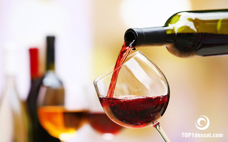 Những lợi ích về sức khỏe khi uống rượu vang