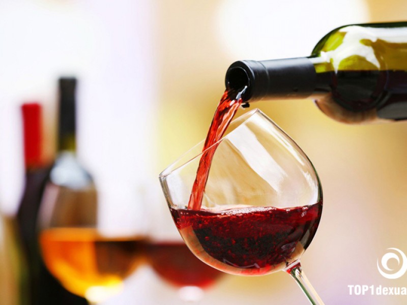 Những lợi ích về sức khỏe khi uống rượu vang