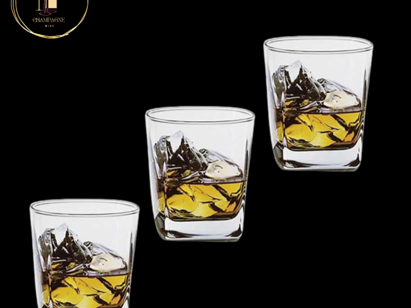 Ly Rock uống Whisky Plaza Ocean 295ml